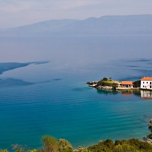 how i can get to milina from volos