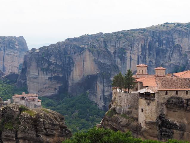 luxury taxi volos to meteora tour