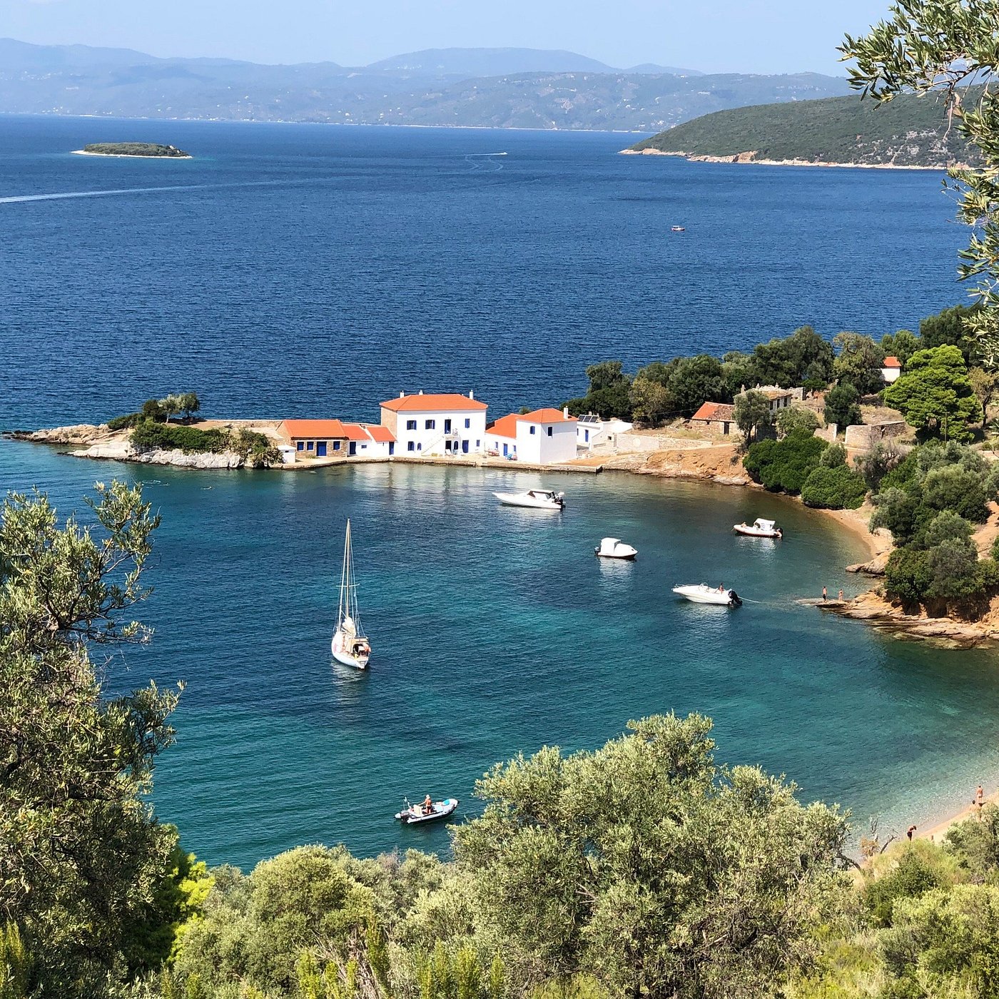 Book Transfer from Thessaloniki to Milina